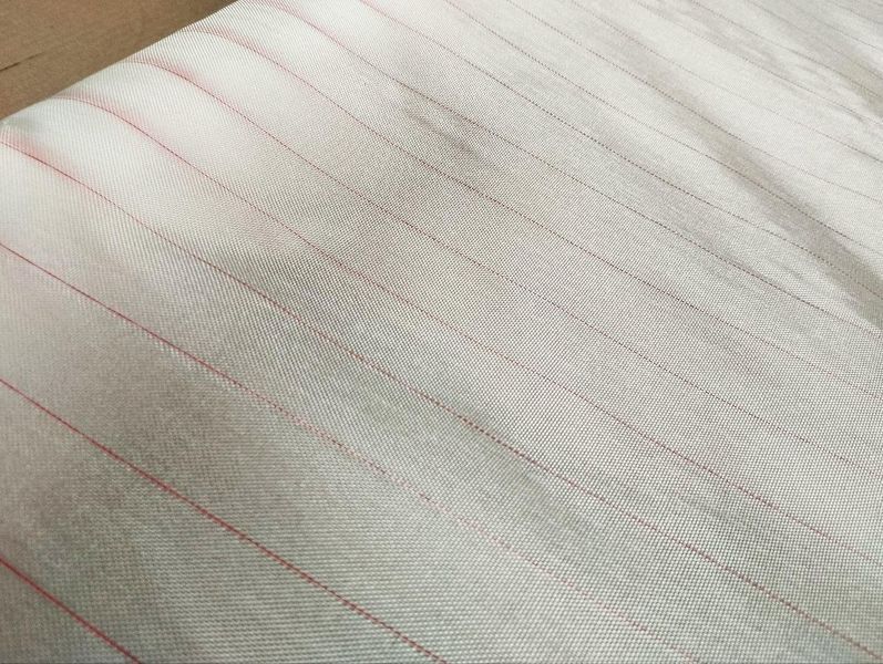 Жертвенная ткань PEEL PLY PN6 85 г/м² ширина 1520 мм для вакуумной инфузии и ламинации красная нить
