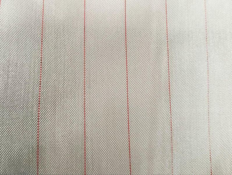 Фото Жертвенная ткань PEEL PLY PN6 85 г/м&sup2; ширина 1800 мм для вакуумной инфузии и ламинации красная нить
